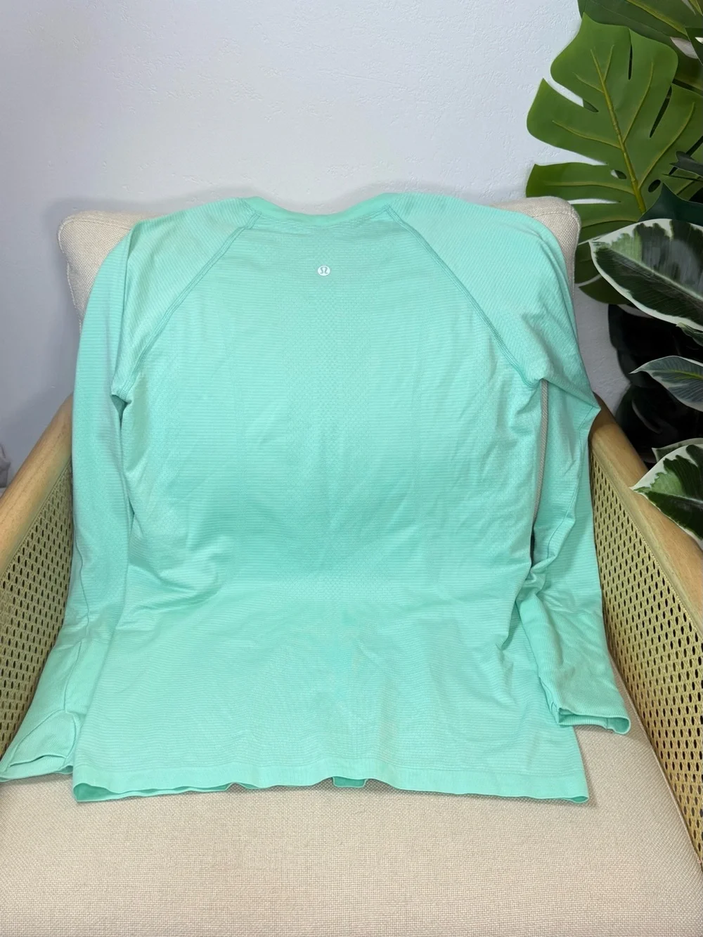 Lululemon Swiftly Tech Long Sleeve 2.0 Size 10